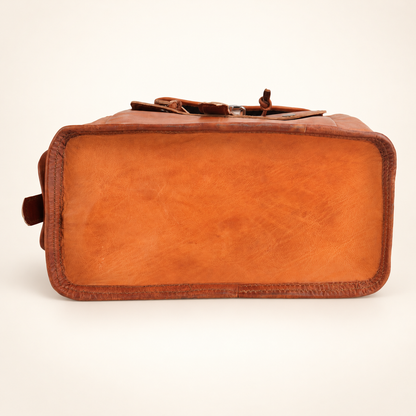 Prime Latch Pack 16" | Full-Grain Leather Backpack | EL VEENU