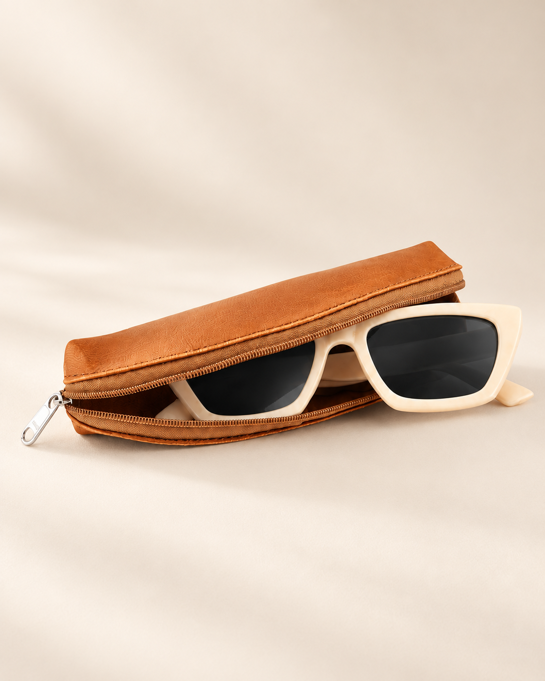 Versatile Leather Pencil & Sunglasses Case – Black & Tan | EL VEENU