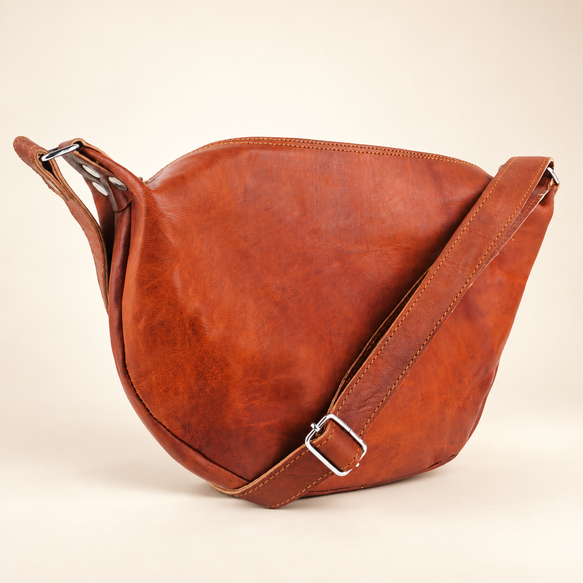 Demi-Lune Bag | Half Moon Leather Crossbody Bag | EL VEENU