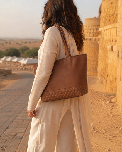 Coloured tote