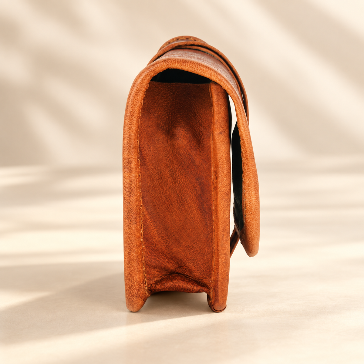 Handcrafted Leather Tobacco Pouch |EL VEENU