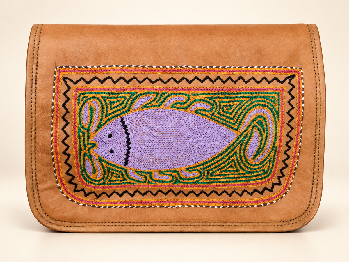 Grande Cassette Loom | Embroidered Leather Crossbody Bag | EL VEENU